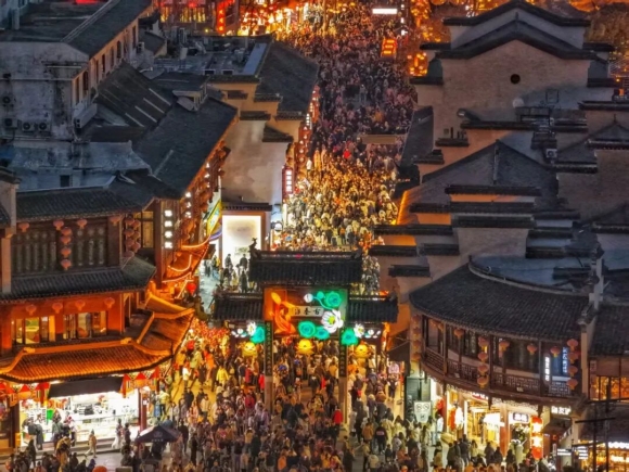 跨年消费增长32%、元旦人次增长19.4%，江苏南京迎来新年开门红